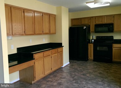 2462 Harpoon Dr, Stafford, VA 22554 - photo 5