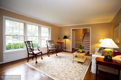 2408 Claremont Dr, Falls Church, VA 22043 - photo 4