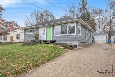 1136 Aberdeen St NE, Grand Rapids, MI 49505 - photo 3