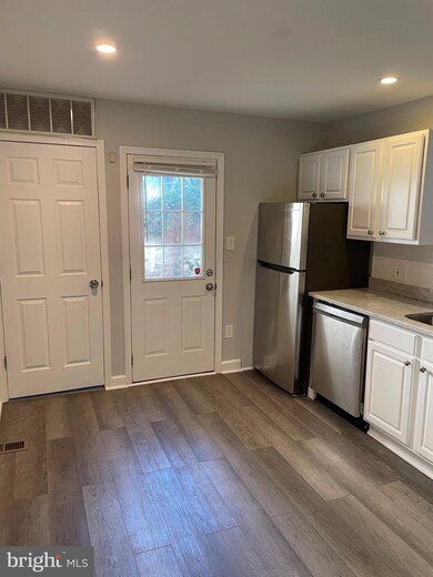 606 S Bradford St, Baltimore, MD 21224 - photo 7