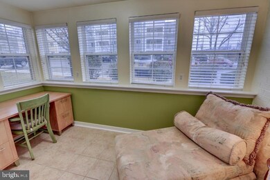 4069 S Four Mile Run Dr unit 102, Arlington, VA 22204 - photo 5