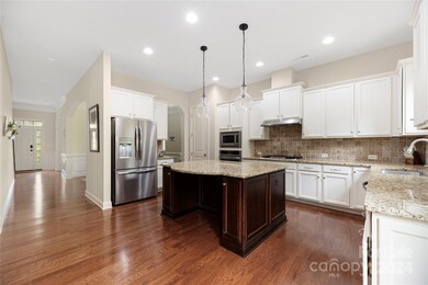 1527 Green Leaf Ln, Denver, NC 28037 - photo 7