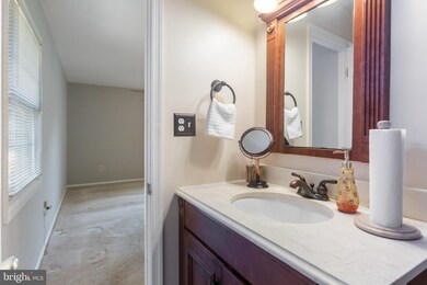 12508 Kembridge Dr, Bowie, MD 20715 - photo 6