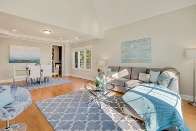 379 W Fremont Ave, Elmhurst, IL 60126 - photo 2