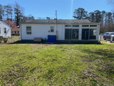 145 Cedar Dr, Dunnsville, VA 22454 - photo 3