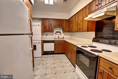 10630 Provincial Dr unit E, Manassas, VA 20109 - photo 2