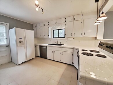 413 E Nichols St, Spring Hill, KS 66083 - photo 7