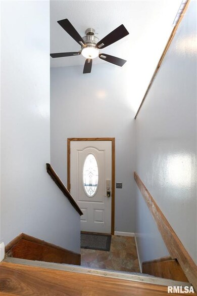 4215 W 16th St, Davenport, IA 52804 - photo 3