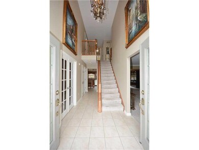 Entry/Foyer.