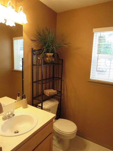 9516 347th St S, Roy, WA 98580 - photo 3