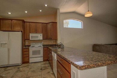 06 - Kitchen