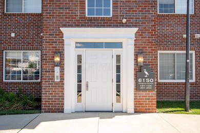 6150 Harbour Pointe unit 101-102