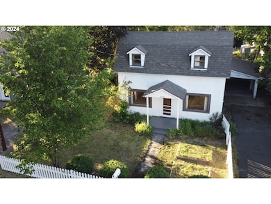 1008 June St, Hood River, OR 97031 - photo 3