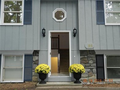 95 Fox Run Dr, Hendersonville, NC 28792 - photo 3