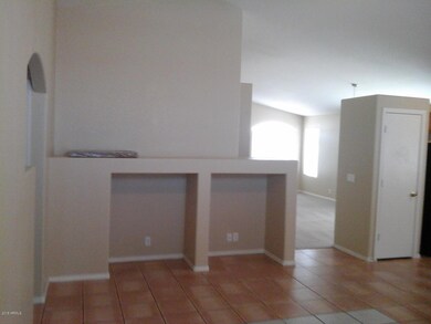 594 N Amber Ct, Chandler, AZ 85225 - photo 4