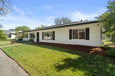 5_321 sw i street - 05