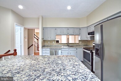 14043 Winding Ridge Ln, Centreville, VA 20121 - photo 5