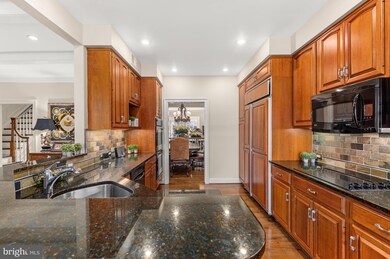 9475 Turnberry Dr, Potomac, MD 20854 - photo 6