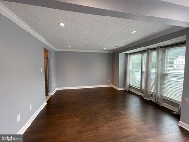 22380 Stablehouse Dr, Sterling, VA 20164 - photo 3