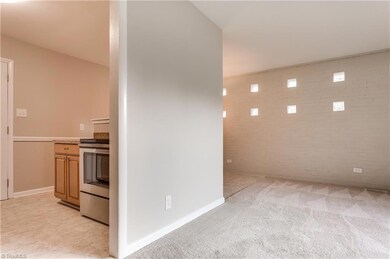 2318 Emerywood Rd, Greensboro, NC 27403 - photo 6