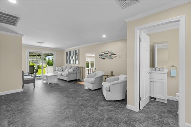 165 Reservoir Rd, Middletown, RI 02842 - photo 2