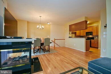 1812 Cedar Cove Way unit 101, Woodbridge, VA 22191 - photo 4