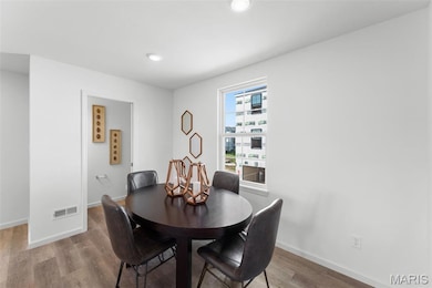 112 Canal Cottage Aly, Saint Charles, MO 63301 - photo 4