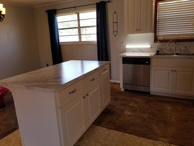 1009 22nd St E, Tifton, GA 31794 - photo 3