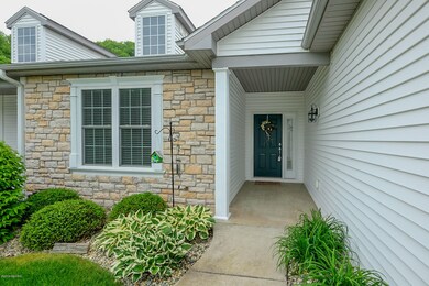 2241 Hunters Run-48