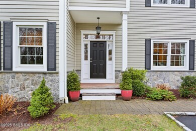 24 Nimitz Pl Old Greenwich CT-large-006-