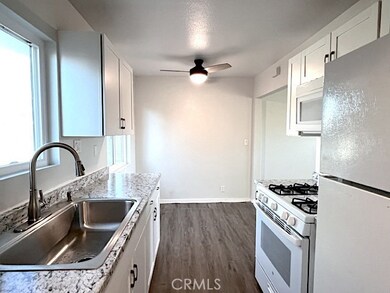 212 E 8th St unit C, Upland, CA 91786 - photo 4