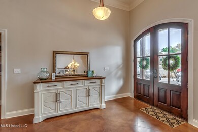 129 Caledonian Blvd-29