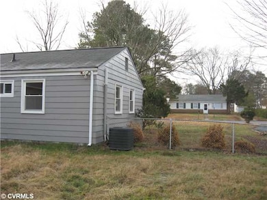 9703 Waterbury Dr, Henrico, VA 23228 - photo 2