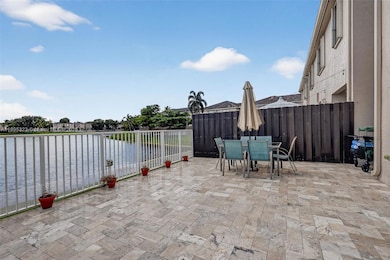 15402 SW 8th Ln, Miami, FL 33194 - photo 2