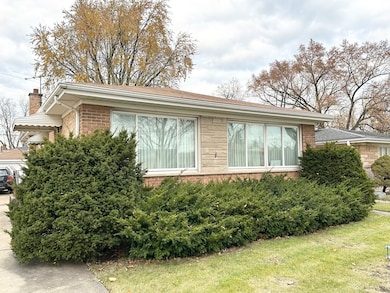 5844 Warren St, Morton Grove, IL 60053 - photo 4