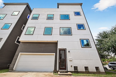 1630 W 24th St, Houston, TX 77008 - photo 3