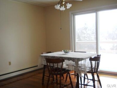 3205 Division St, Easton, PA 18045 - photo 6