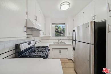 1215 N Hayworth Ave unit 104, West Hollywood, CA 90046 - photo 4
