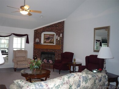 619 S Tallchief Ct, Skiatook, OK 74070 - photo 6