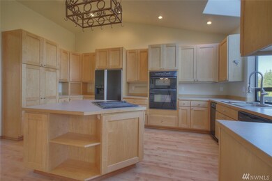 208 365th St S, Roy, WA 98580 - photo 4