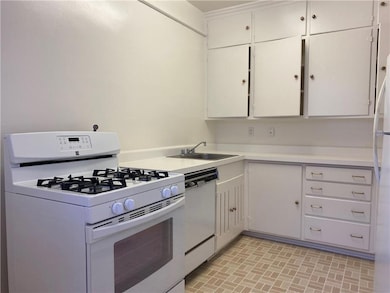 5404 Saint Charles Ave unit F, New Orleans, LA 70115 - photo 5