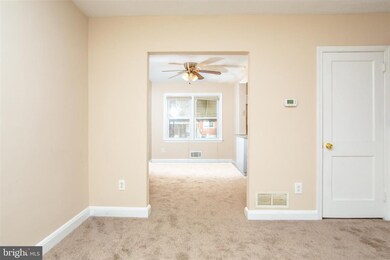 2136 Vailthorn Rd, Middle River, MD 21220 - photo 5