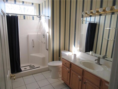 4770 Steeplechase Dr unit 15B, Macungie, PA 18062 - photo 5