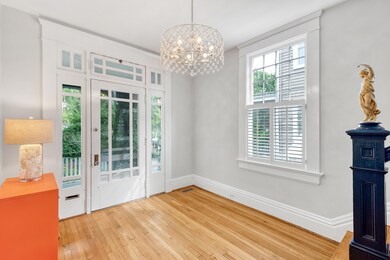 Stunning Foyer