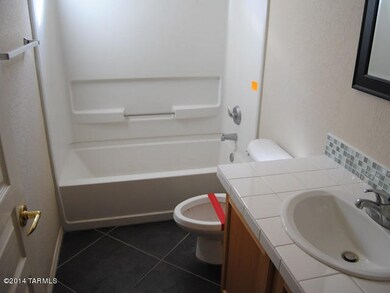 022-219139 BATH 2