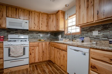 Holt_437NWilliamsAve-5