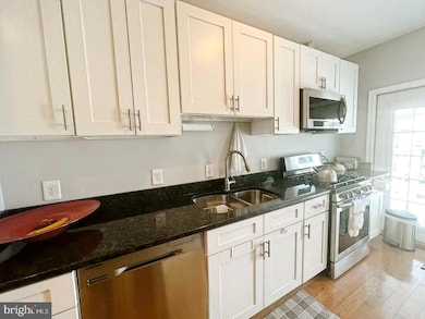 445 Manor Place NW unit 3, Washington, DC 20010 - photo 2