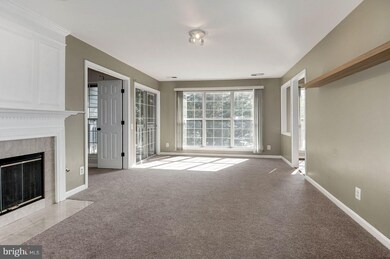 9255 Cardinal Forest Ln unit 201, Lorton, VA 22079 - photo 4