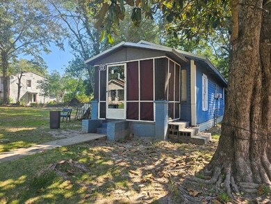 912 Blackshear St, Dothan, AL 36303 - photo 2