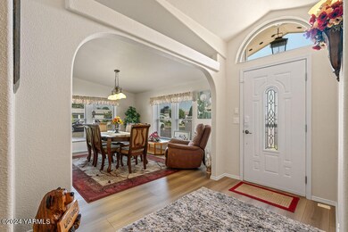 1808S68thAve-5